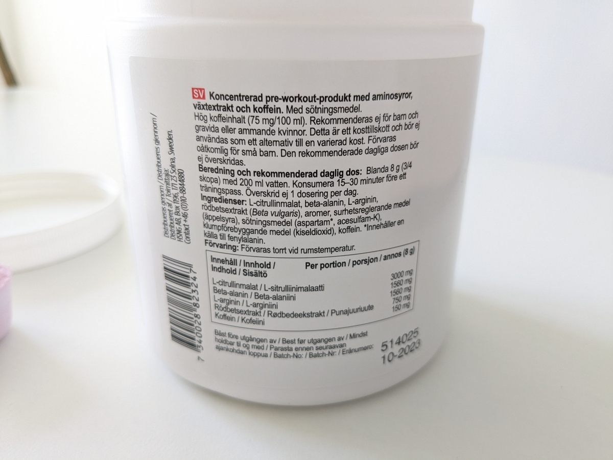 Baksida med innehåll och dosering på Smartsupps PWO, foto från vårt test